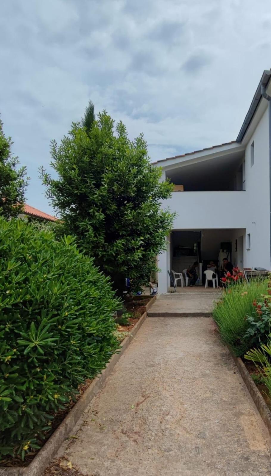 Apartmani 1 Pinezici Exteriör bild