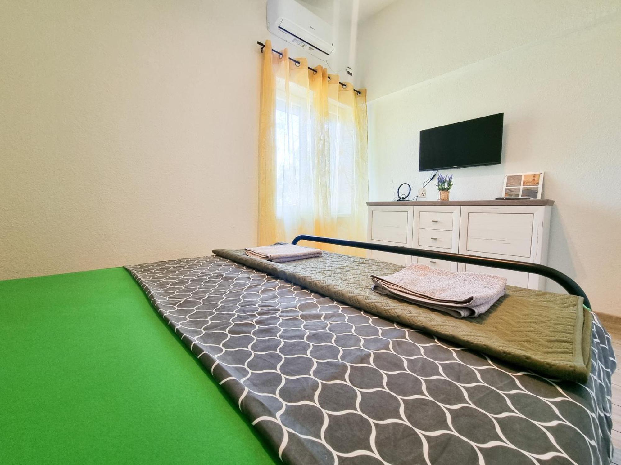 Apartmani 1 Pinezici Exteriör bild